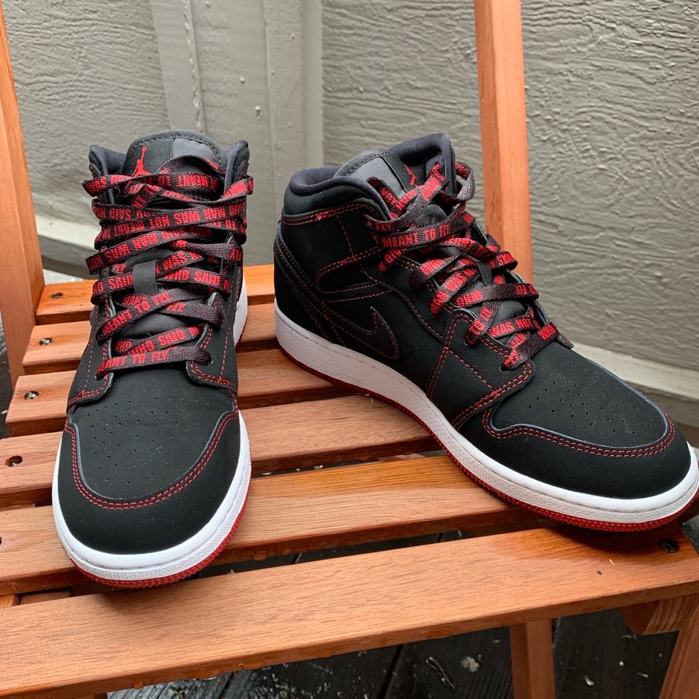 Air Jordan 1 Mid “fearless”